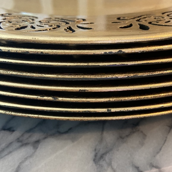 Beautiful Set of 8 Vintage Champagne Gold 13” Gilded Charger Plates. - Picture 6 of 11